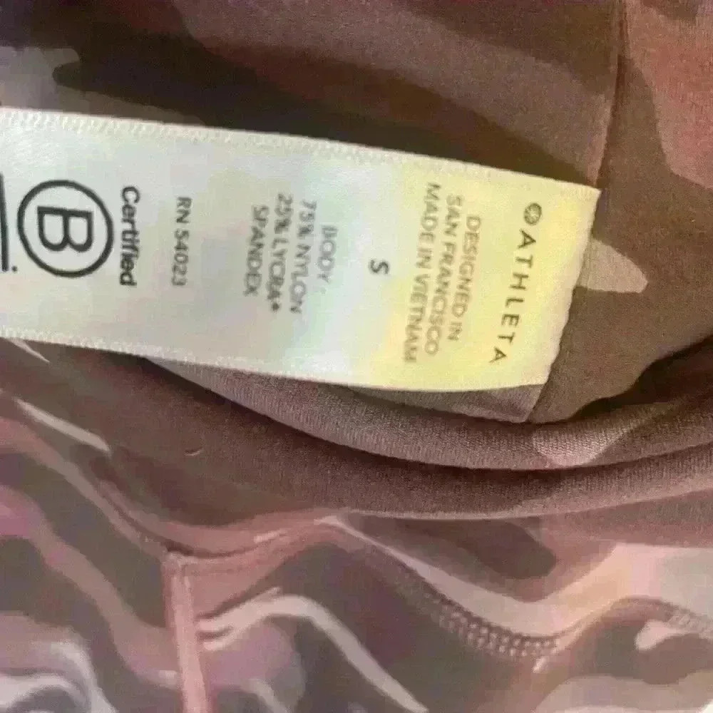 ATHLETA Size Small..7/8 Tight, plum Camo - Picture 5 of 6